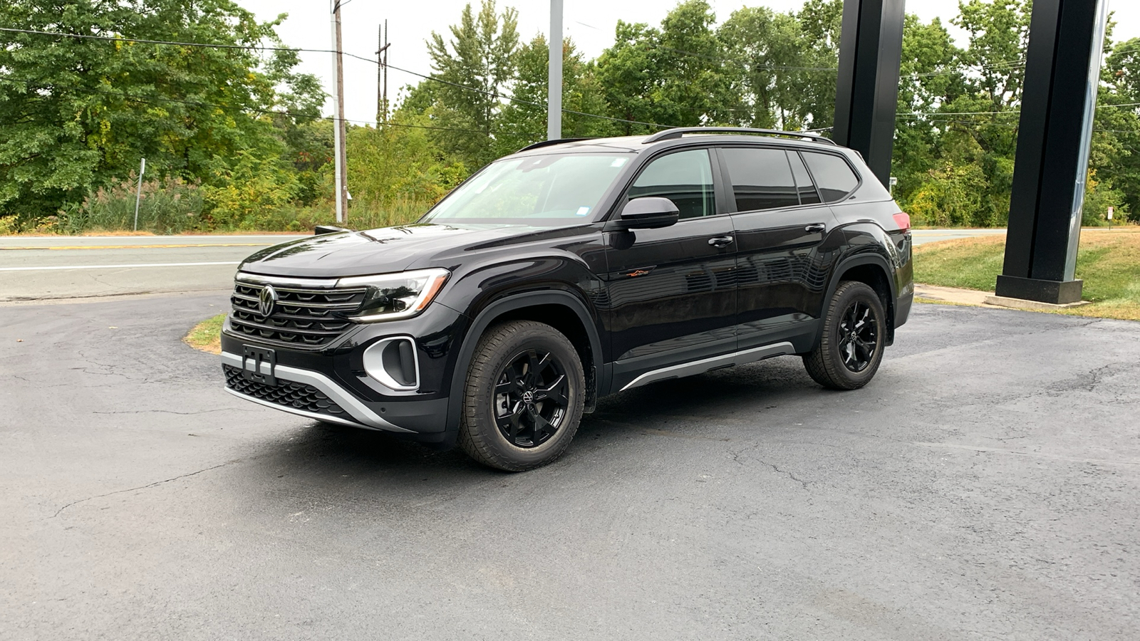 2024 Volkswagen Atlas 2.0T Peak Edition SE w/Technology 1