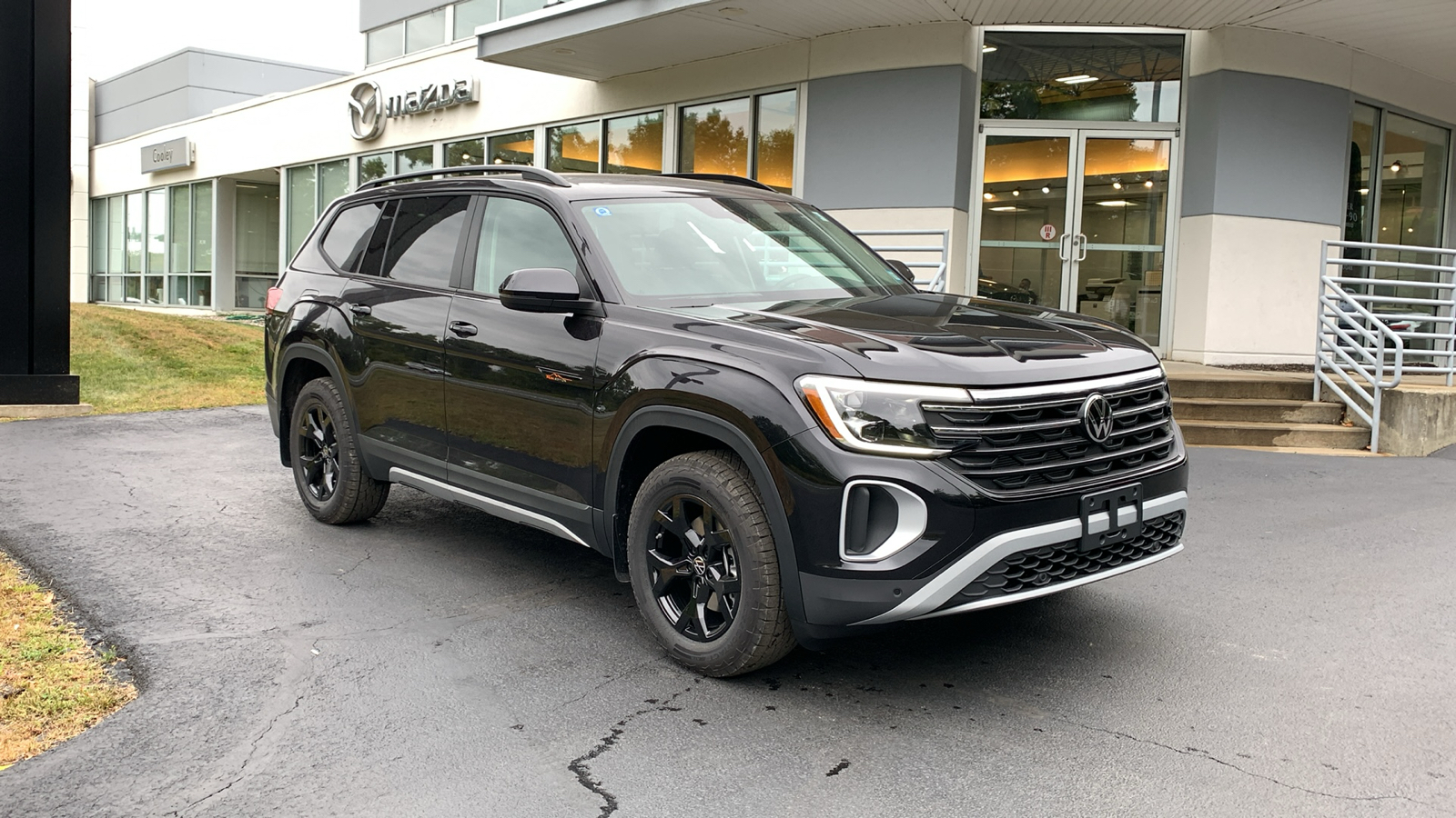 2024 Volkswagen Atlas 2.0T Peak Edition SE w/Technology 4