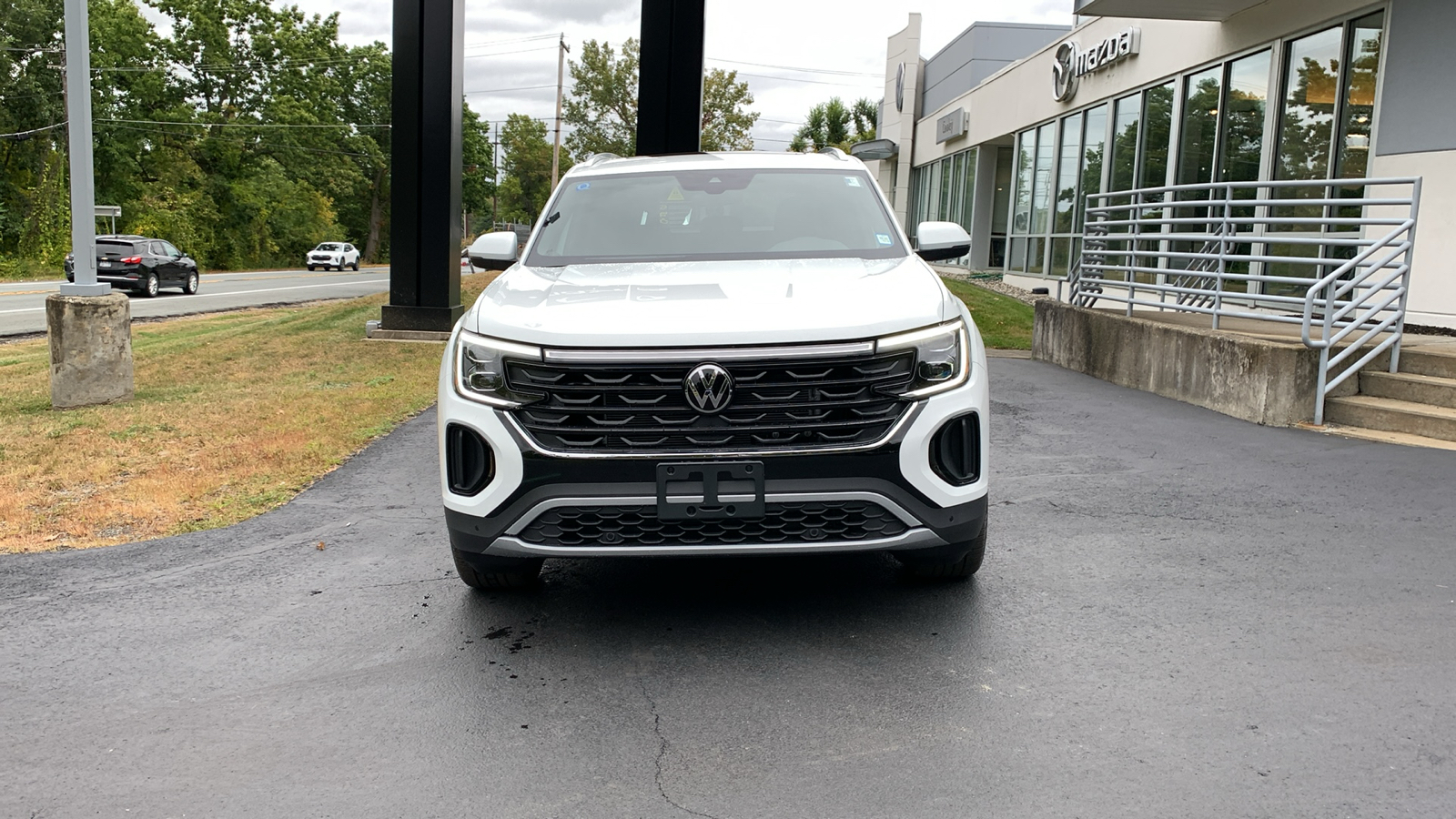 2024 Volkswagen Atlas Cross Sport 2.0T SE w/Technology 2