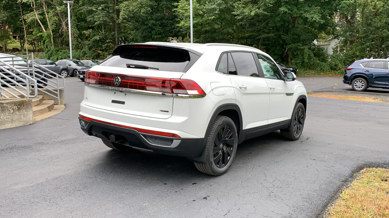 2024 Volkswagen Atlas Cross Sport 2.0T SE w/Technology 5