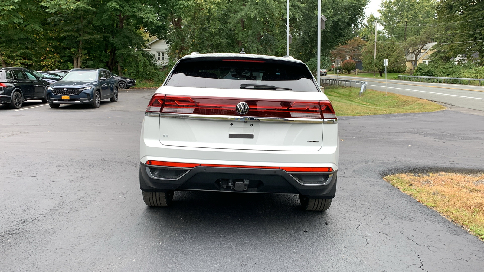 2024 Volkswagen Atlas Cross Sport 2.0T SE w/Technology 6