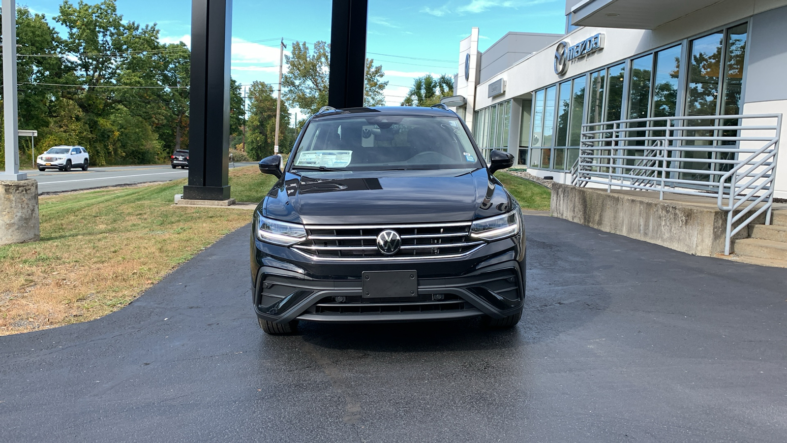 2024 Volkswagen Tiguan 2.0T SE 2