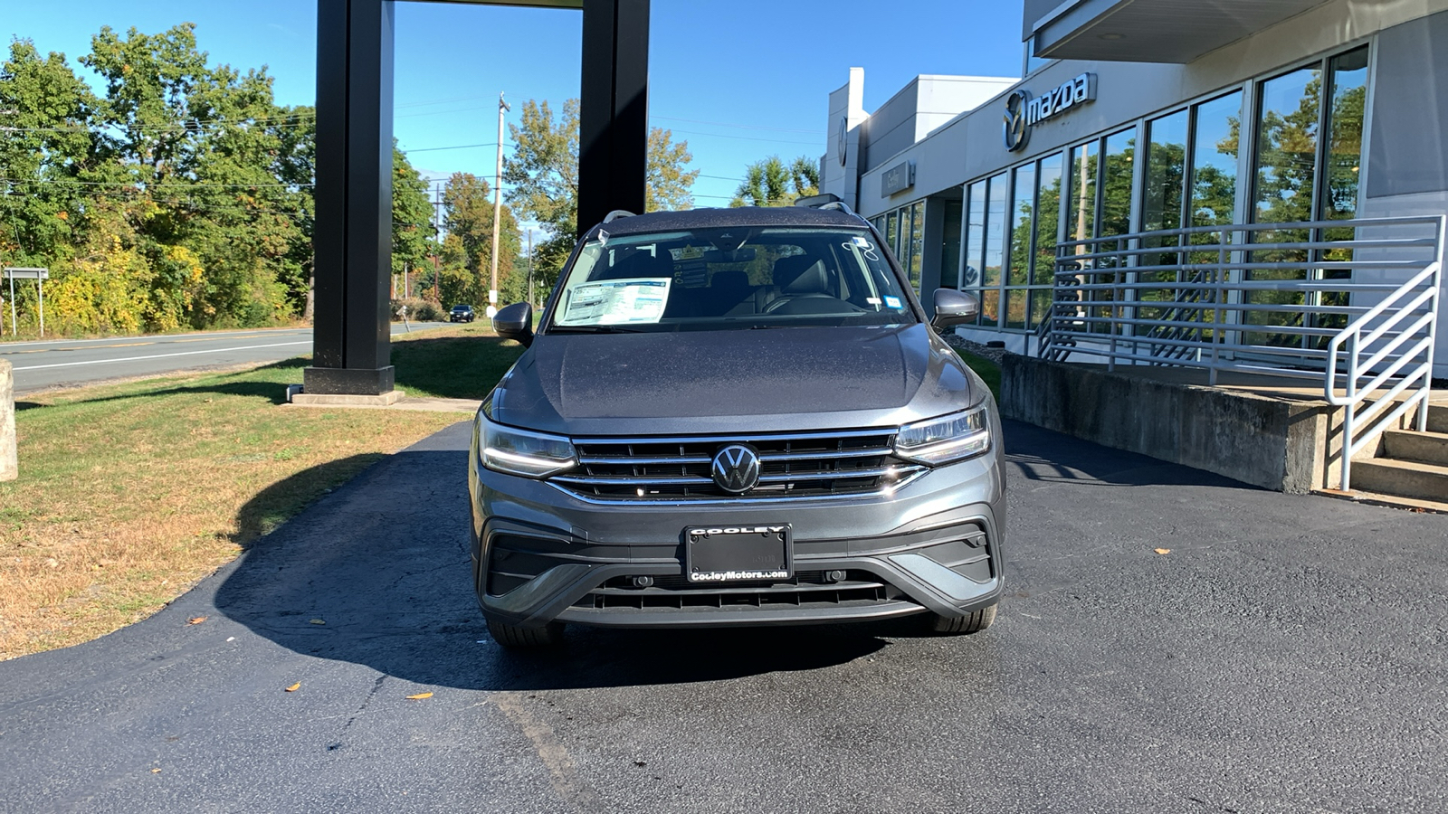 2024 Volkswagen Tiguan 2.0T SE 2