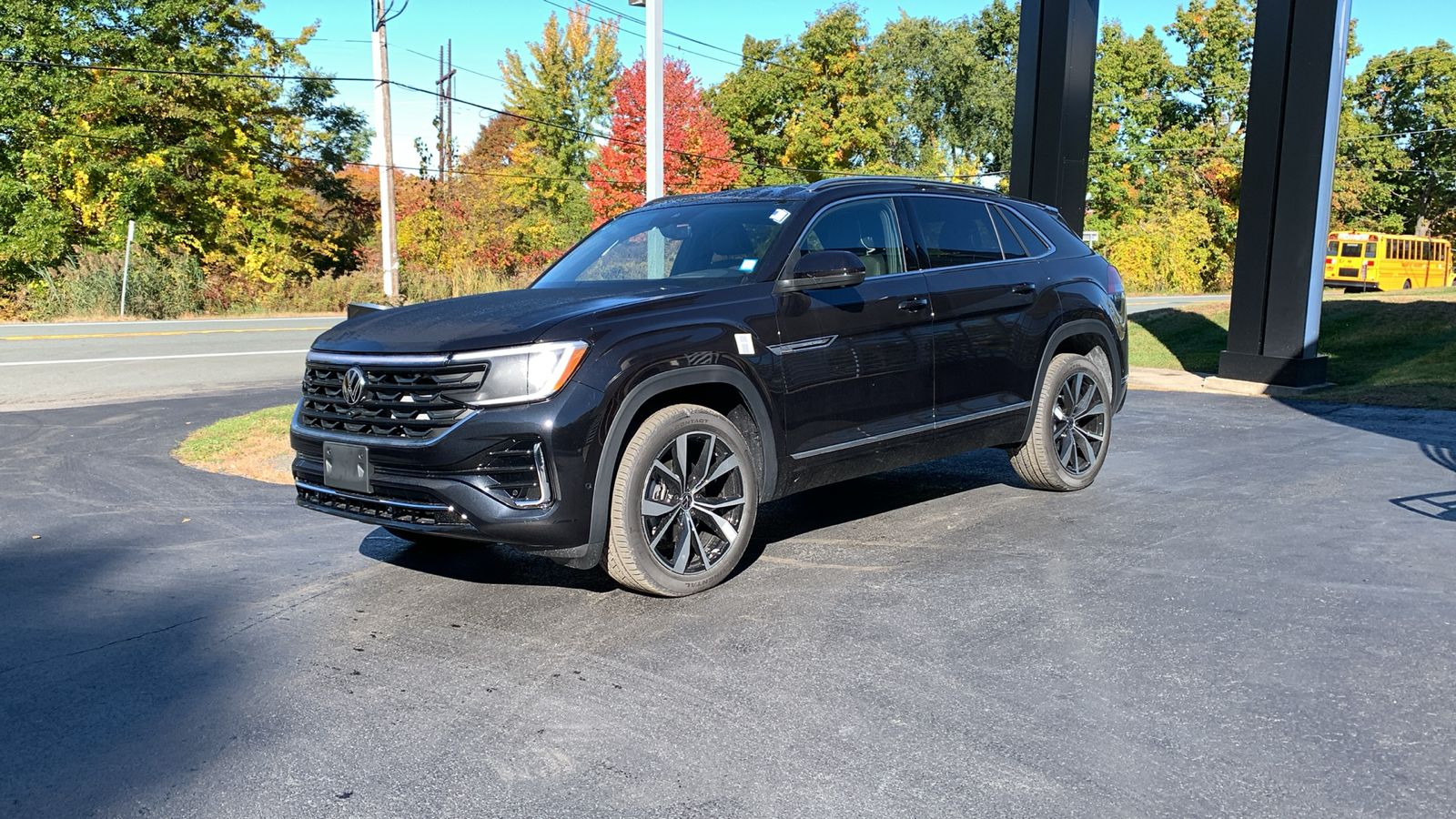 2024 Volkswagen Atlas Cross Sport 2.0T SEL Premium R-Line 27