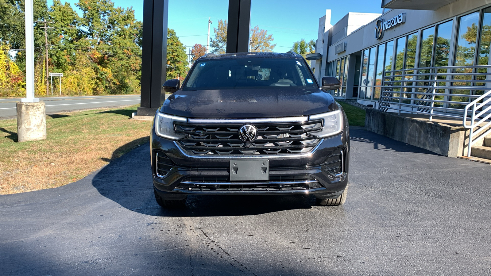 2024 Volkswagen Atlas Cross Sport 2.0T SEL Premium R-Line 28