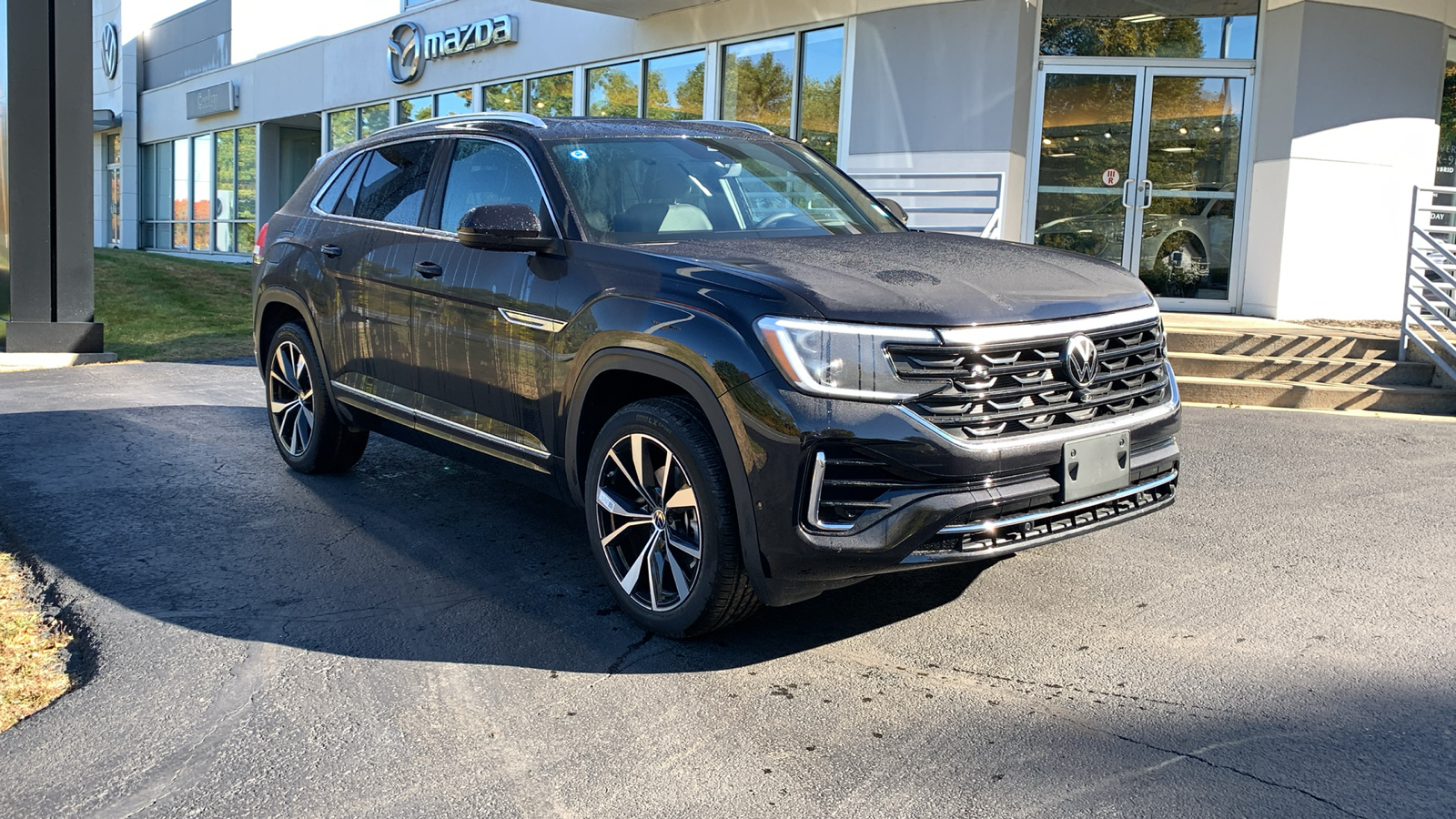 2024 Volkswagen Atlas Cross Sport 2.0T SEL Premium R-Line 29