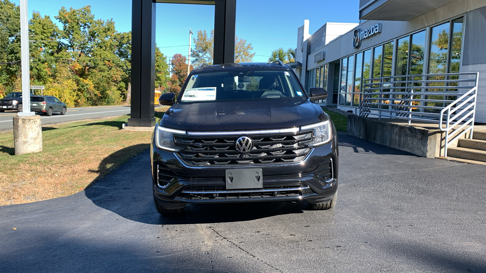 2025 Volkswagen Atlas 2.0T SEL Premium R-Line 2