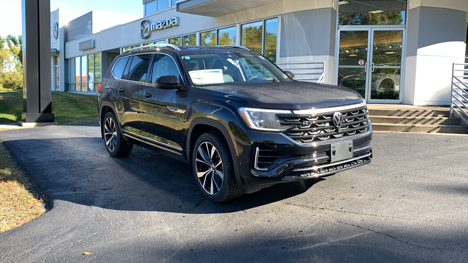 2025 Volkswagen Atlas 2.0T SEL Premium R-Line 3