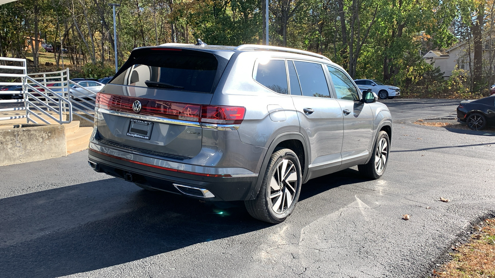 2025 Volkswagen Atlas 2.0T SEL 5