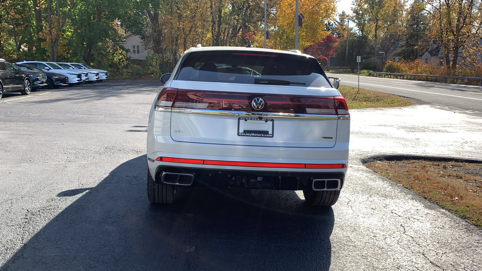 2025 Volkswagen Atlas Cross Sport 2.0T SEL Premium R-Line 6