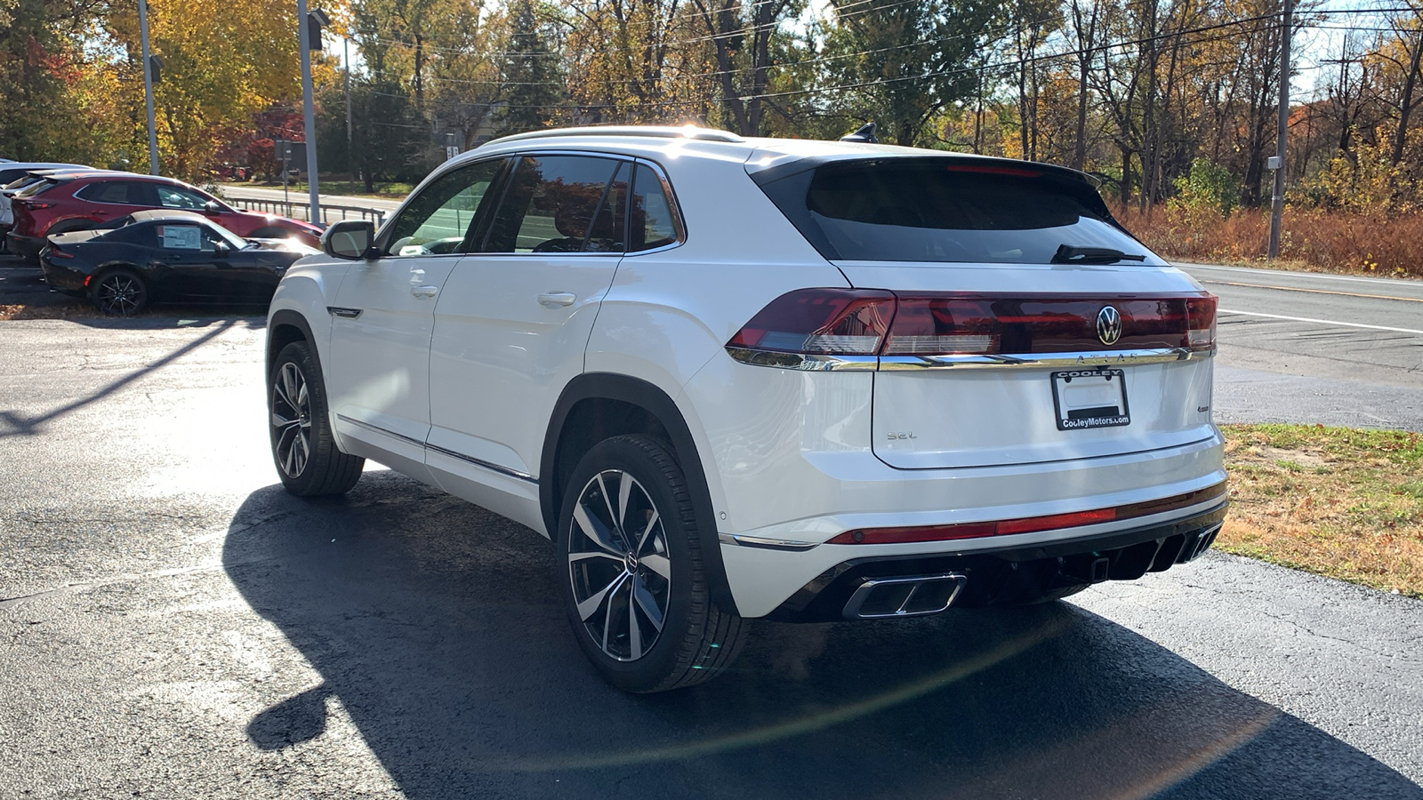 2025 Volkswagen Atlas Cross Sport 2.0T SEL Premium R-Line 7