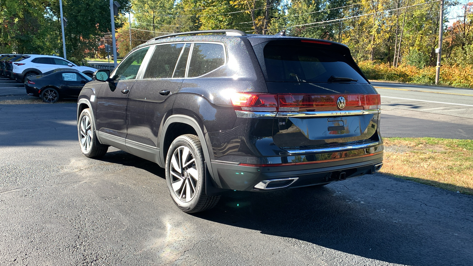 2024 Volkswagen Atlas 2.0T SE w/Technology 7