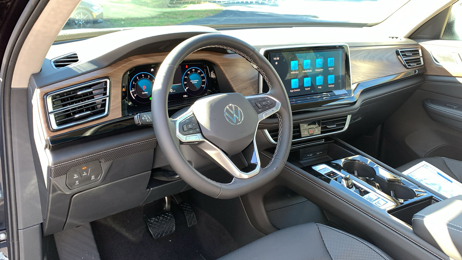 2024 Volkswagen Atlas 2.0T SE w/Technology 11