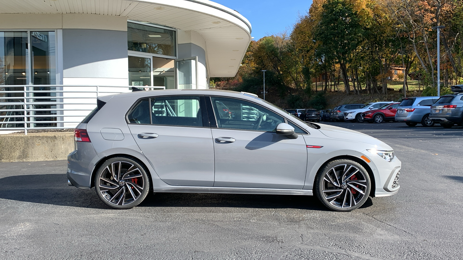 2024 Volkswagen Golf GTI Autobahn 4