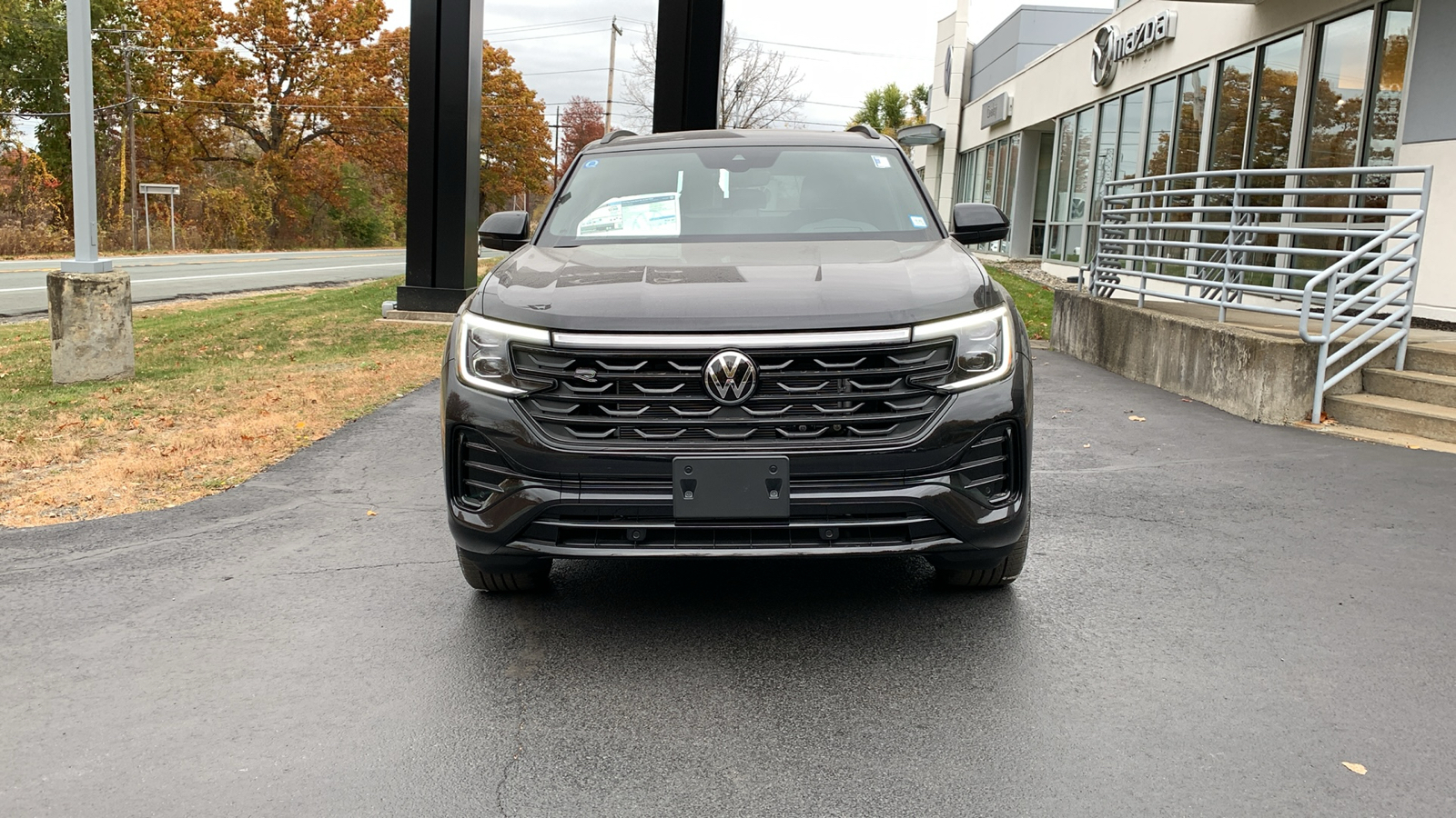 2025 Volkswagen Atlas Cross Sport 2.0T SEL R-Line 2