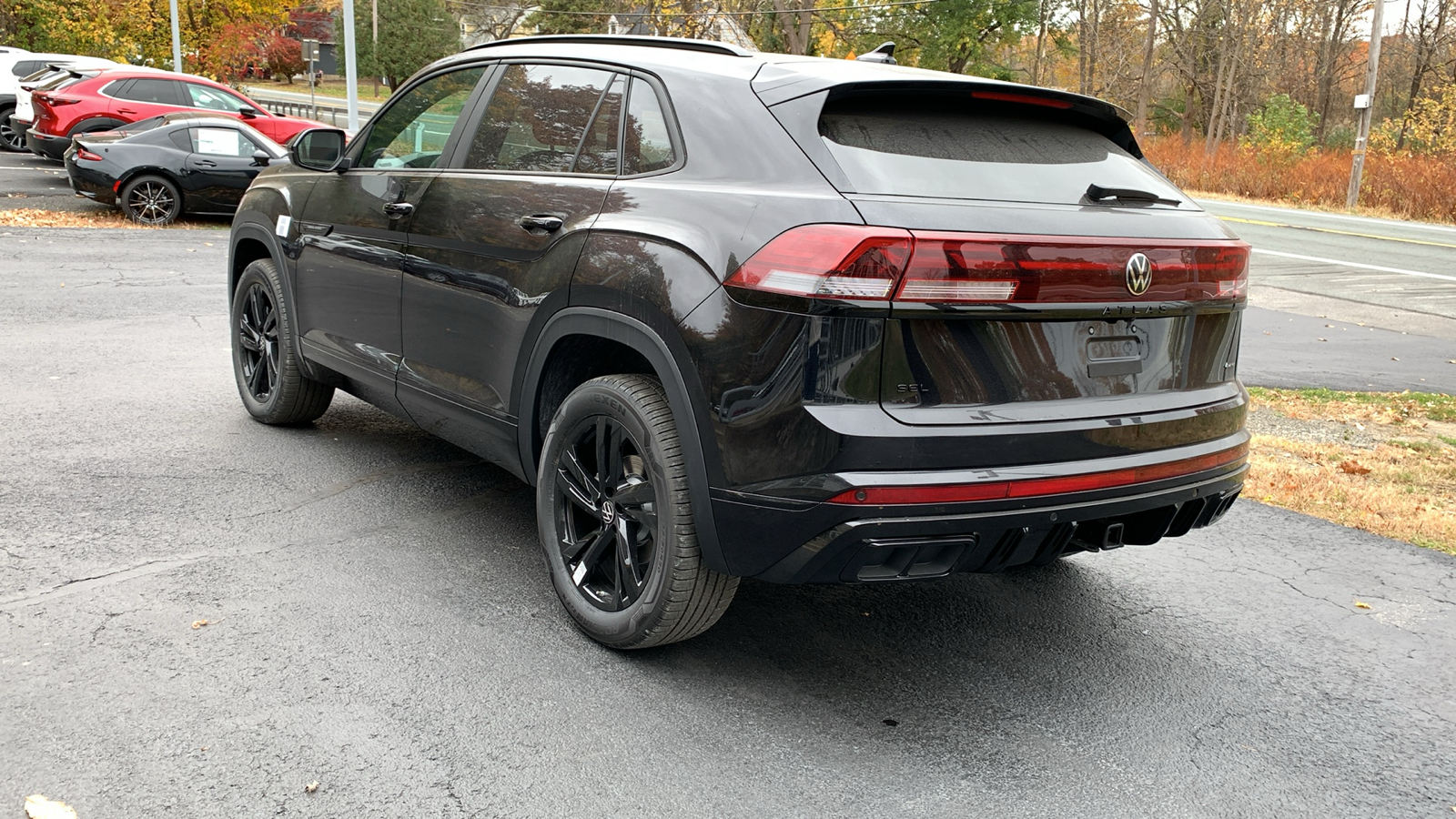 2025 Volkswagen Atlas Cross Sport 2.0T SEL R-Line 7