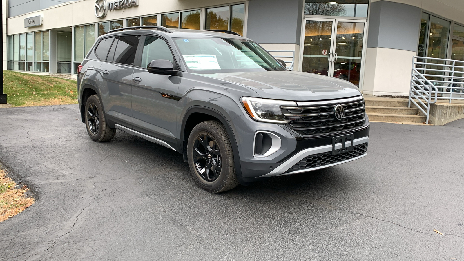 2025 Volkswagen Atlas  3