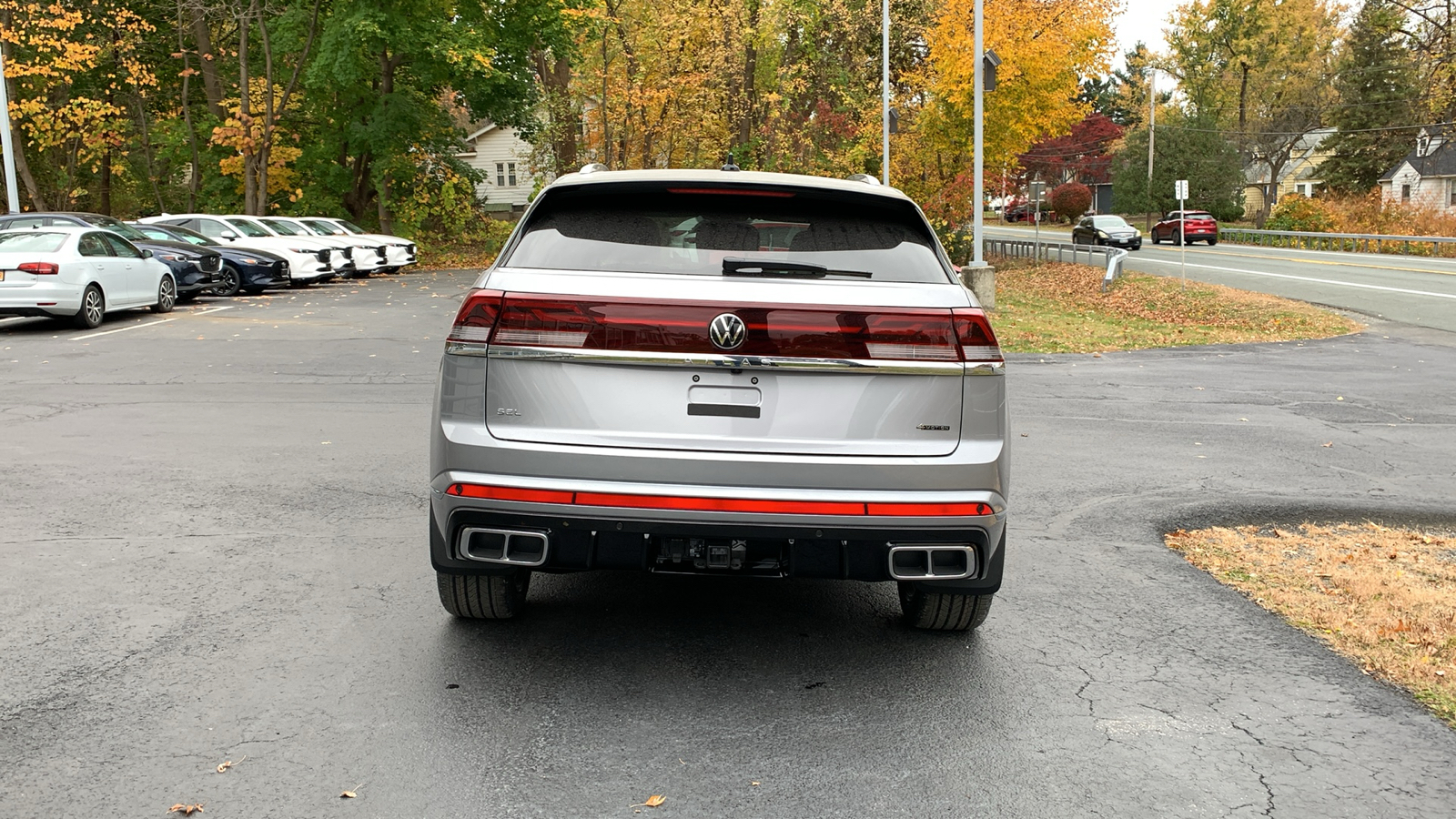 2025 Volkswagen Atlas Cross Sport 2.0T SEL Premium R-Line 6