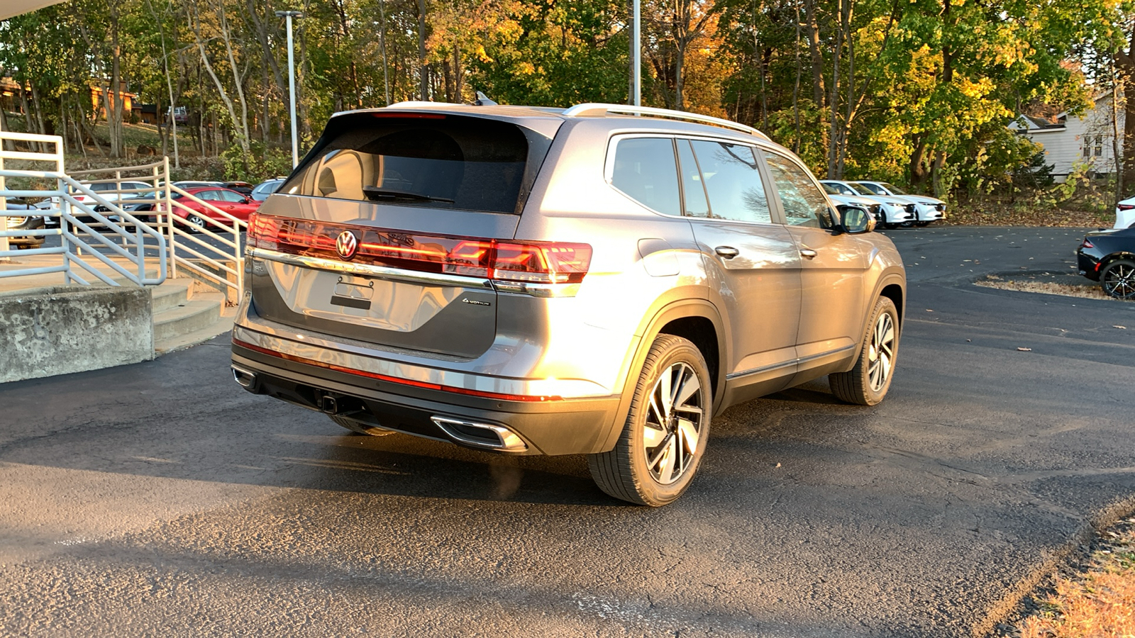 2025 Volkswagen Atlas 2.0T SEL 5