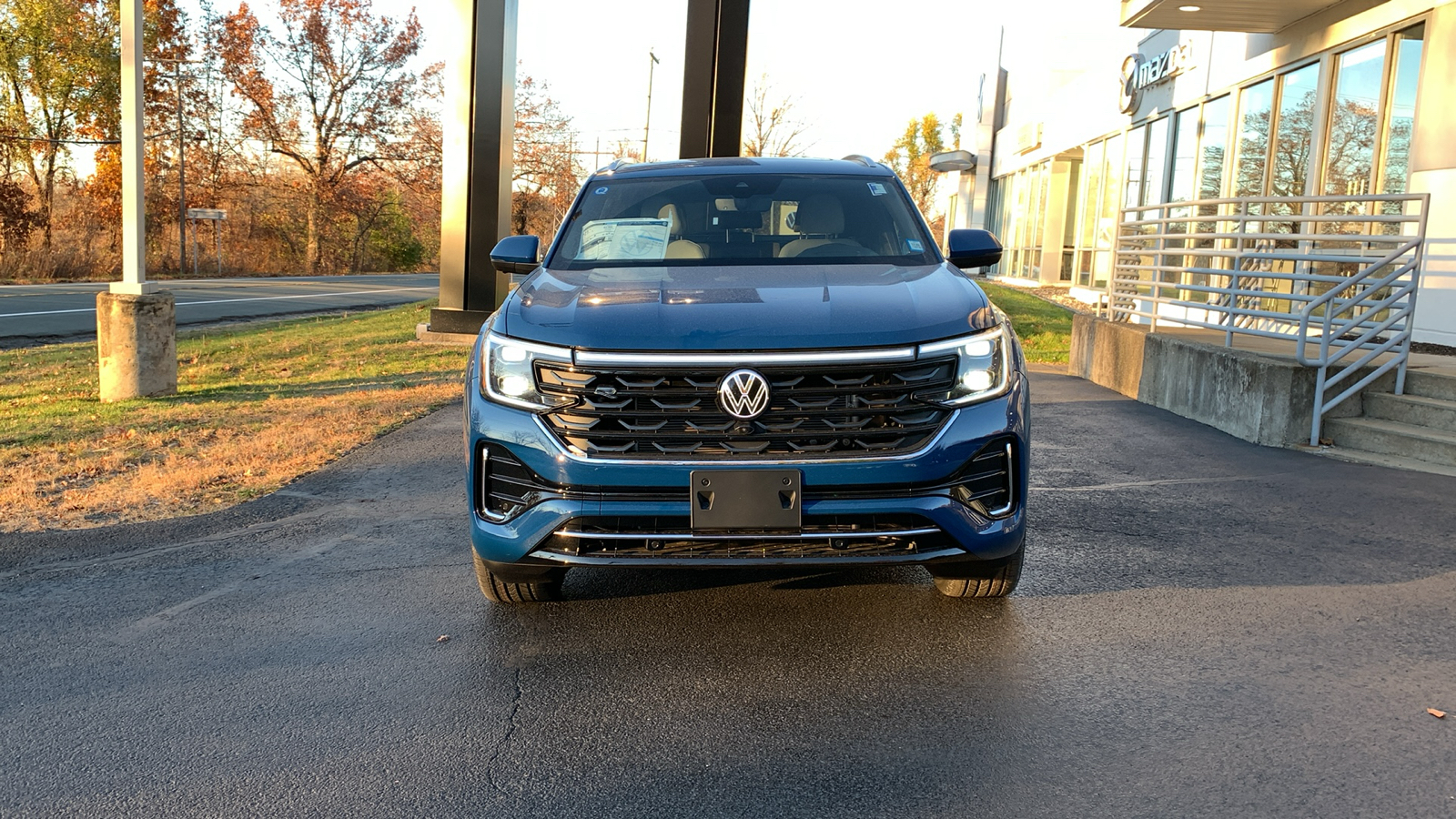 2025 Volkswagen Atlas Cross Sport 2.0T SEL Premium R-Line 2