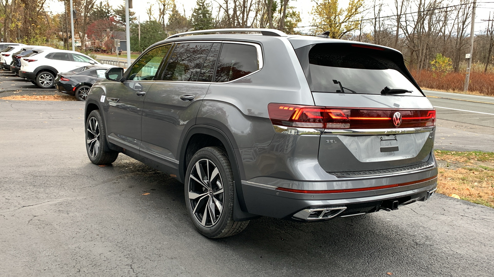 2025 Volkswagen Atlas 2.0T SEL Premium R-Line 7