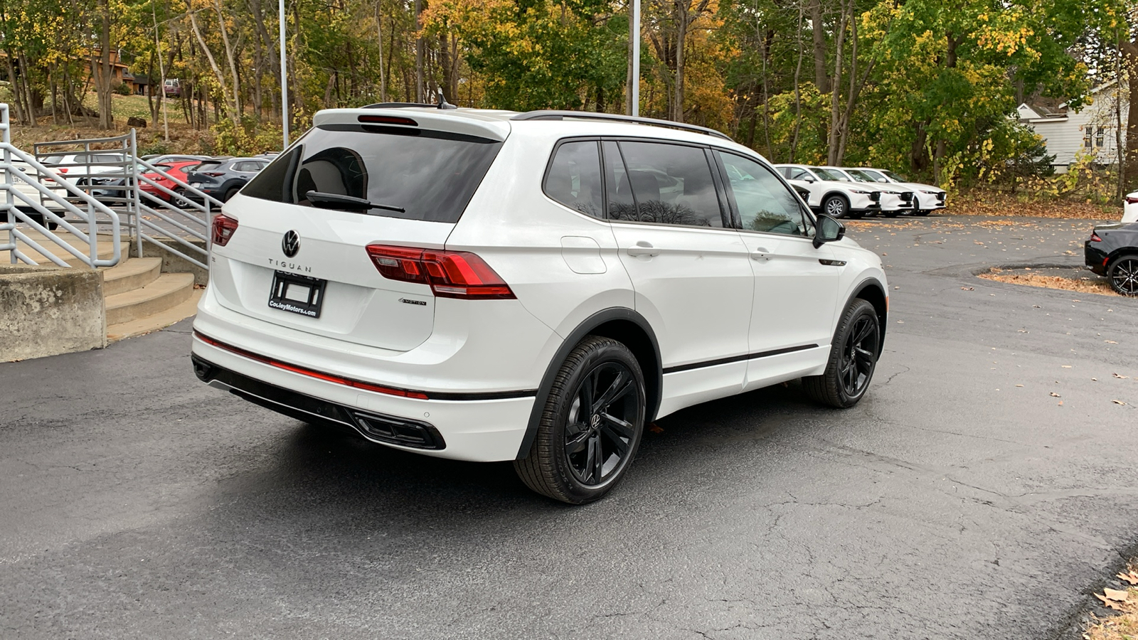 2024 Volkswagen Tiguan 2.0T SE R-Line Black 5