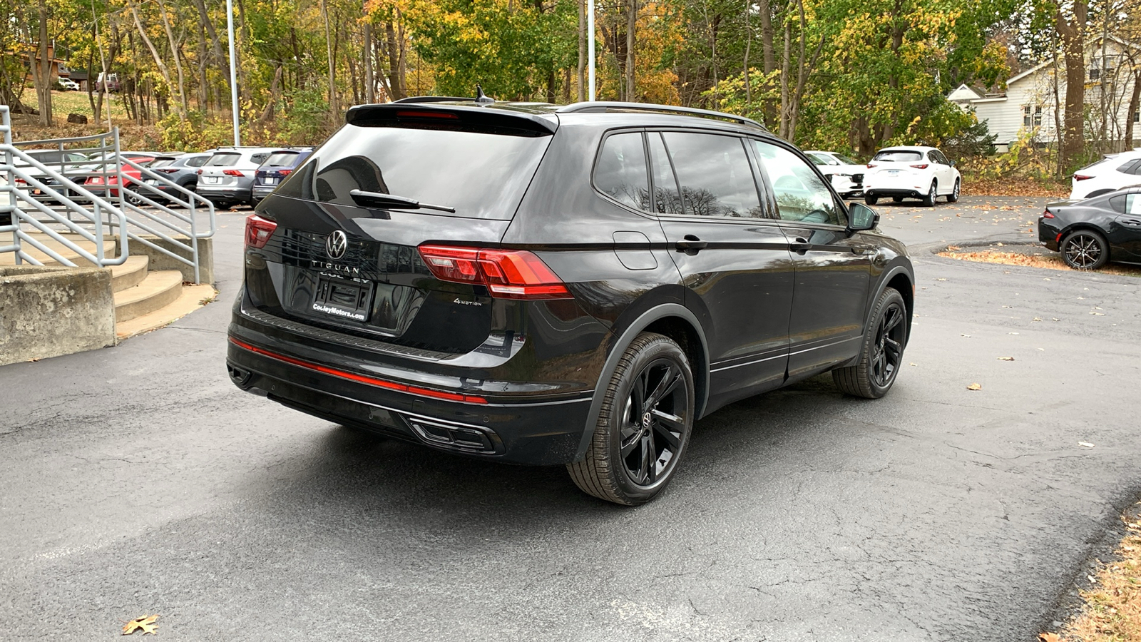 2024 Volkswagen Tiguan 2.0T SE R-Line Black 5