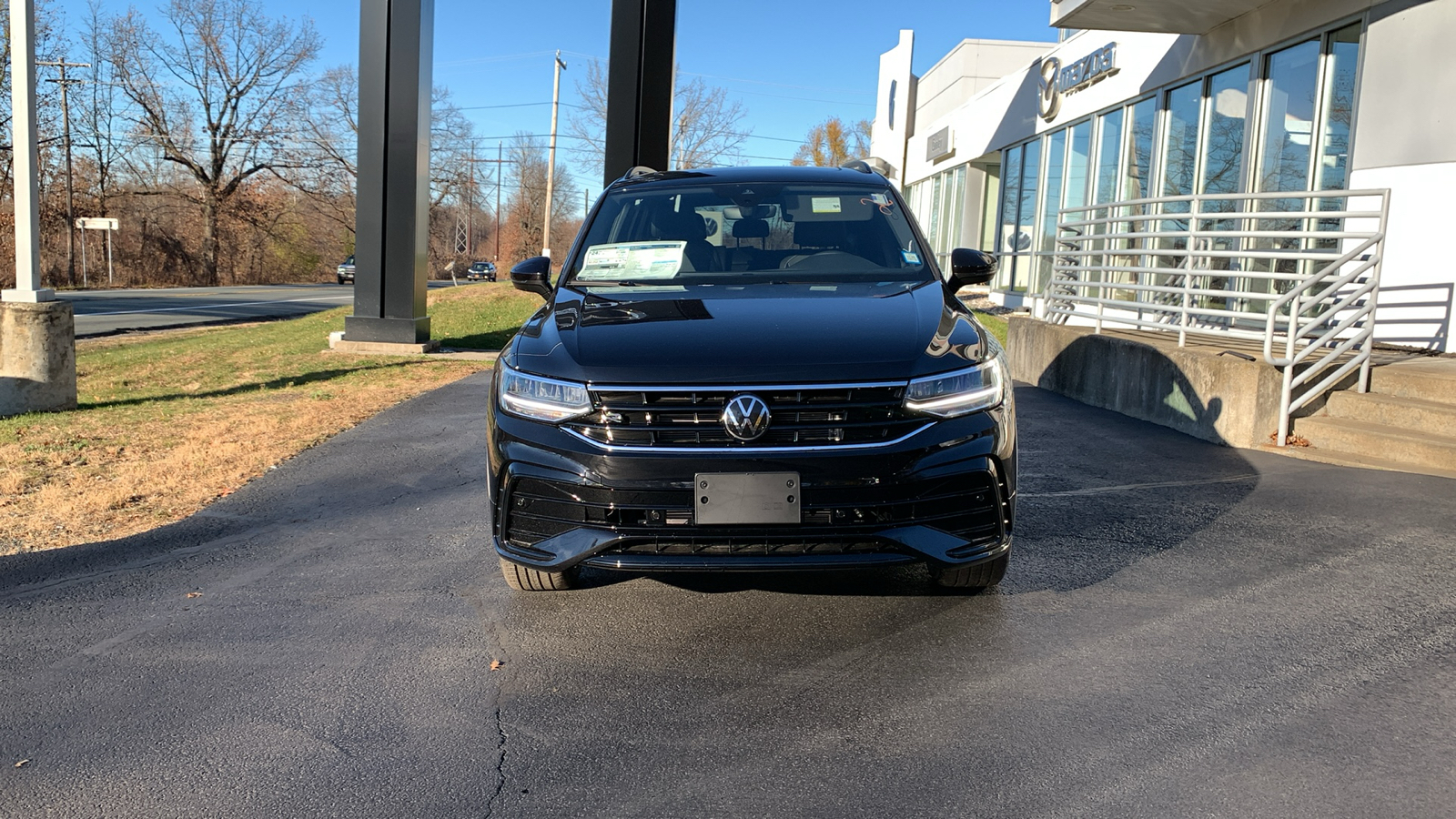 2024 Volkswagen Tiguan 2.0T SE R-Line Black 2