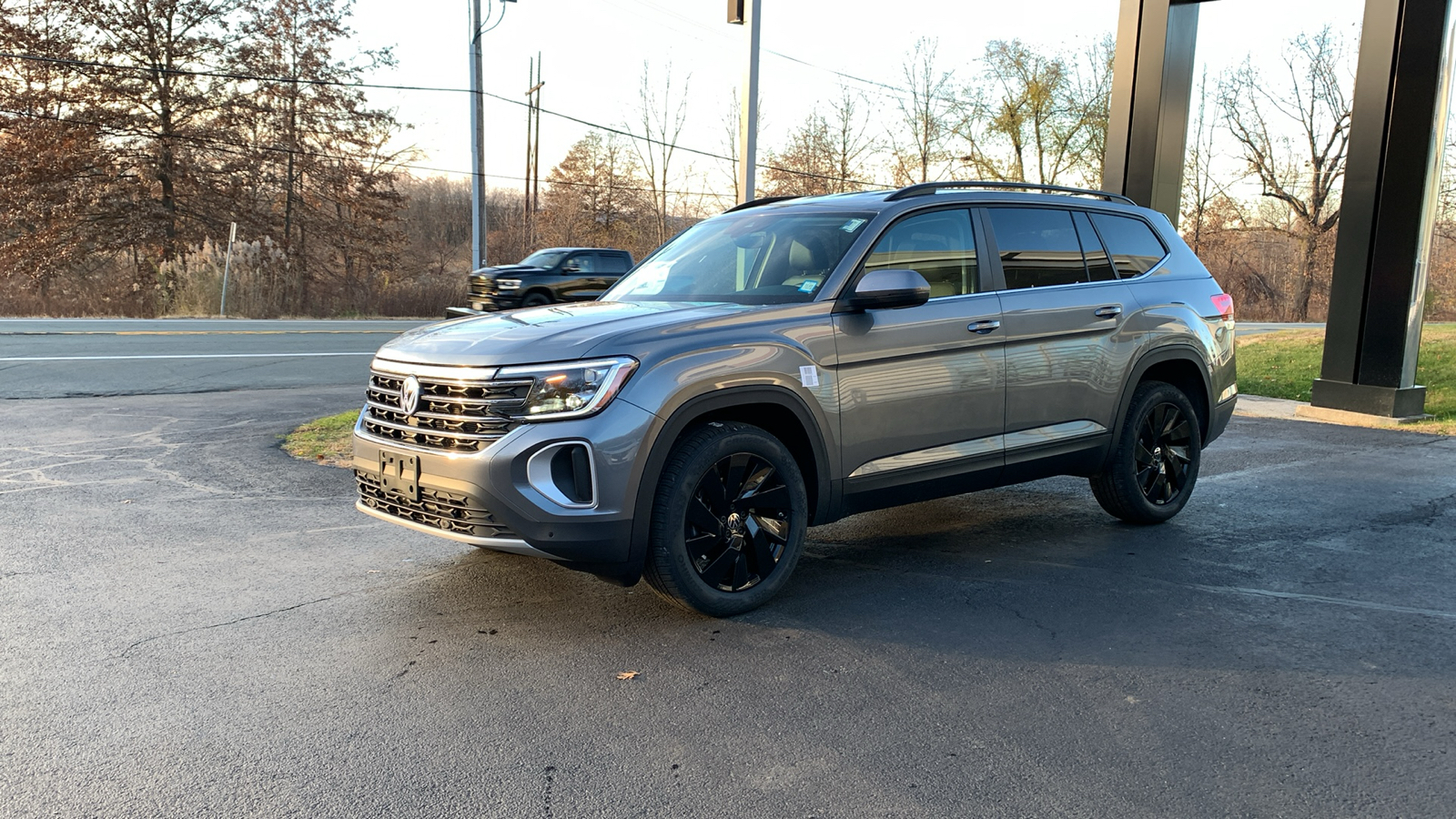 2024 Volkswagen Atlas 2.0T SE w/Technology 1