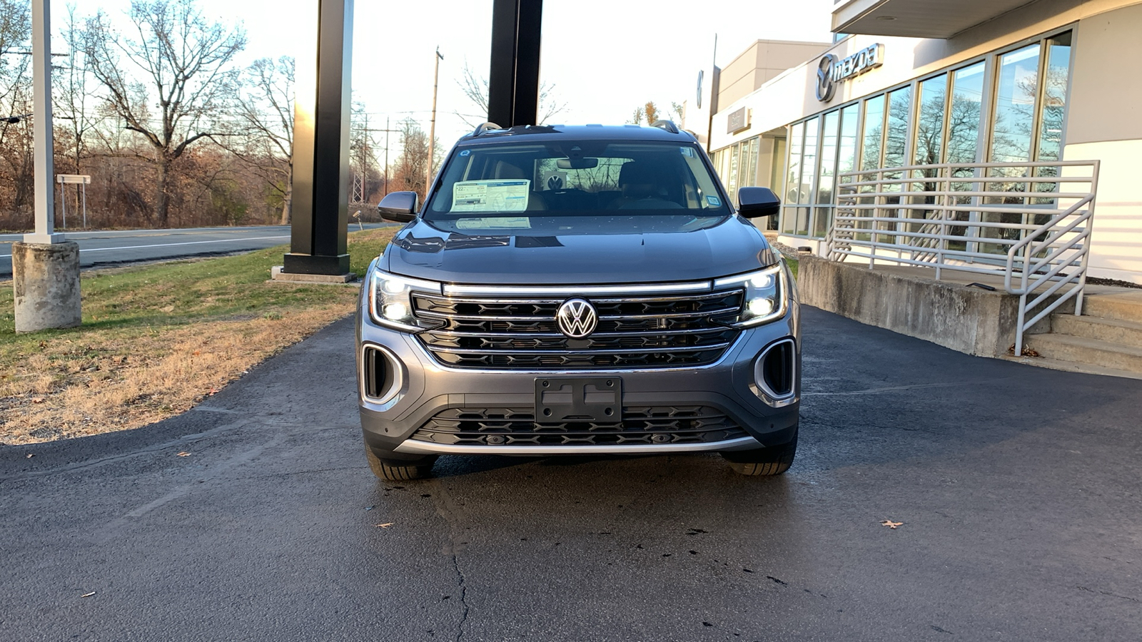 2024 Volkswagen Atlas 2.0T SE w/Technology 2