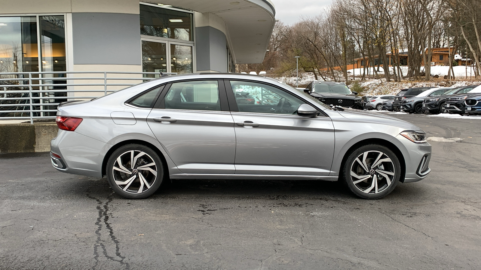 2025 Volkswagen Jetta 1.5T SEL 4