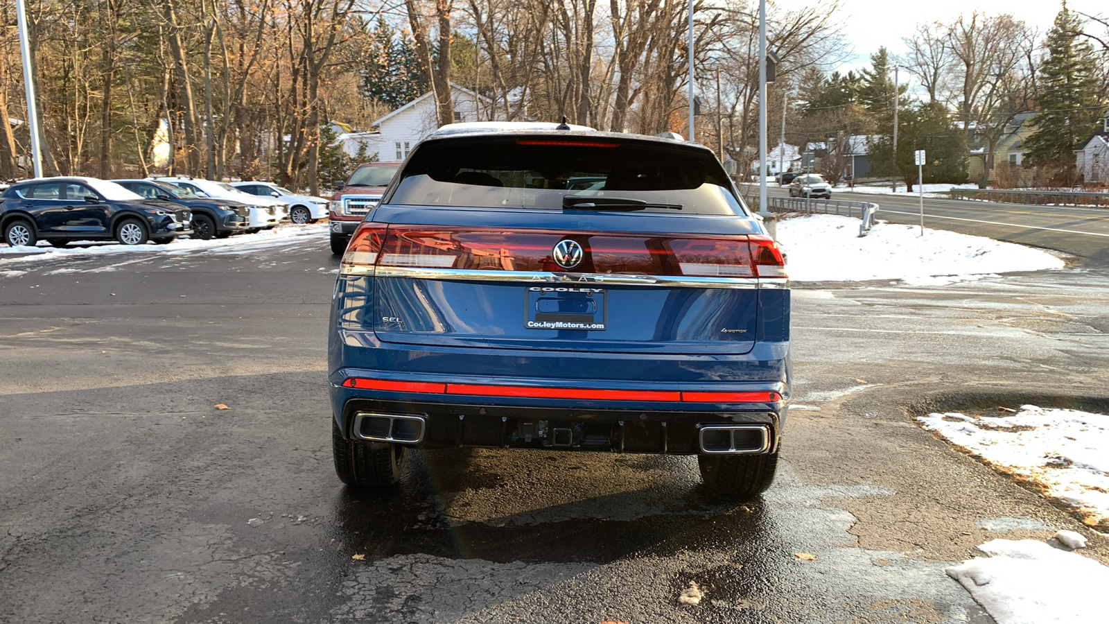 2025 Volkswagen Atlas Cross Sport 2.0T SEL Premium R-Line 6