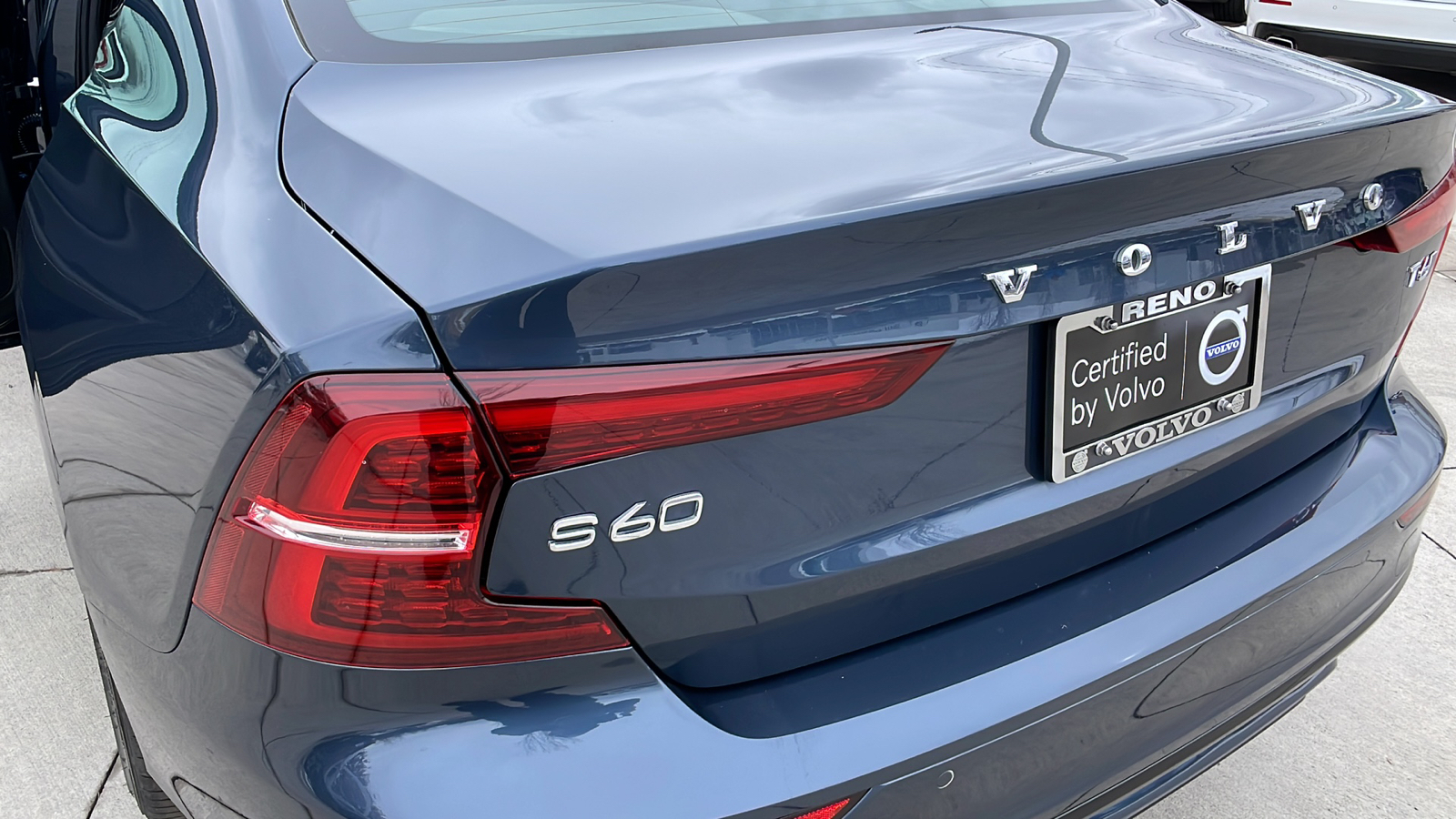 2021 Volvo S60 R-Design 12