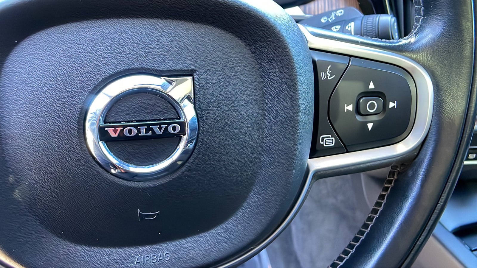 2021 Volvo XC60 Momentum 34