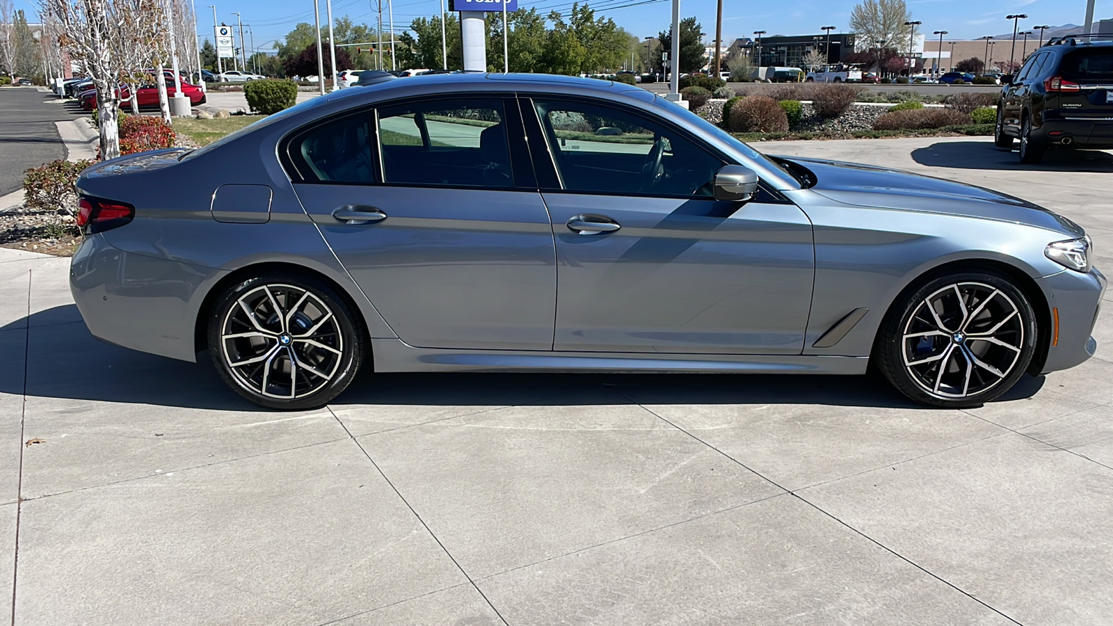 2021 BMW 5 Series M550i xDrive 3