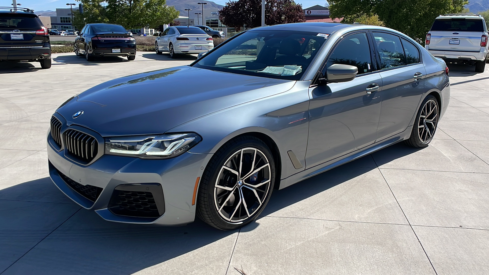 2021 BMW 5 Series M550i xDrive 8