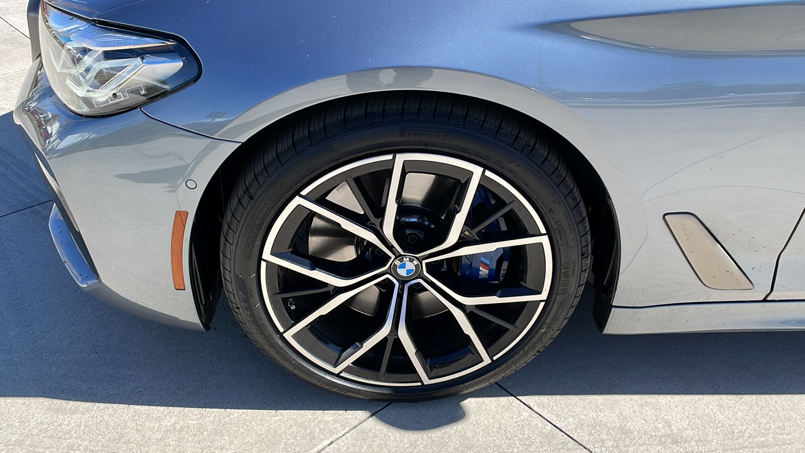 2021 BMW 5 Series M550i xDrive 11