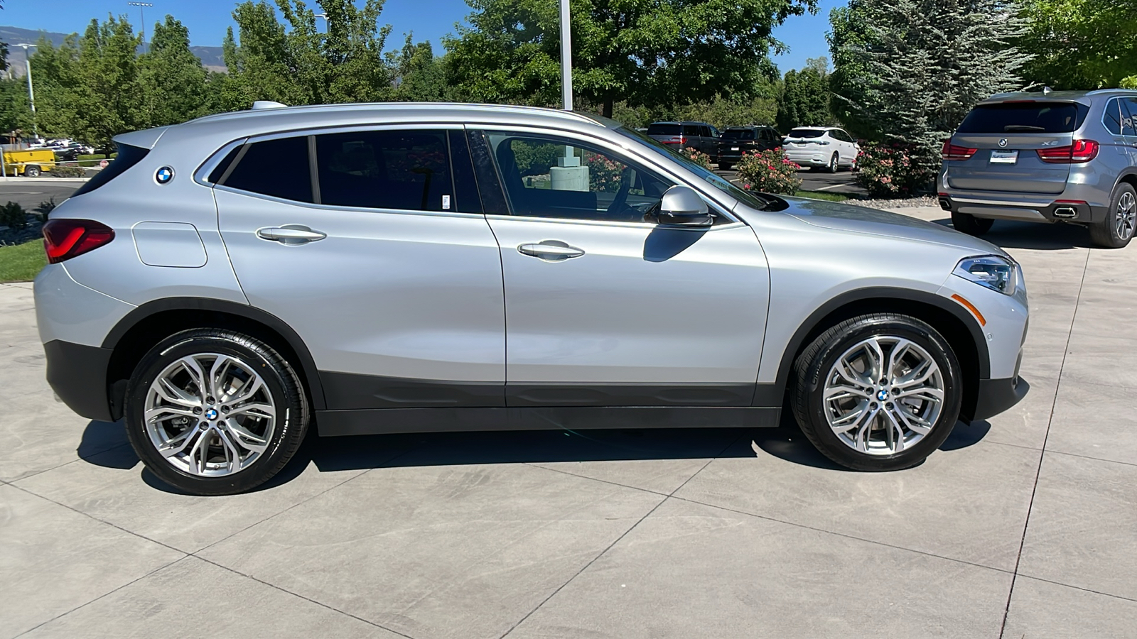 2021 BMW X2 xDrive28i 3