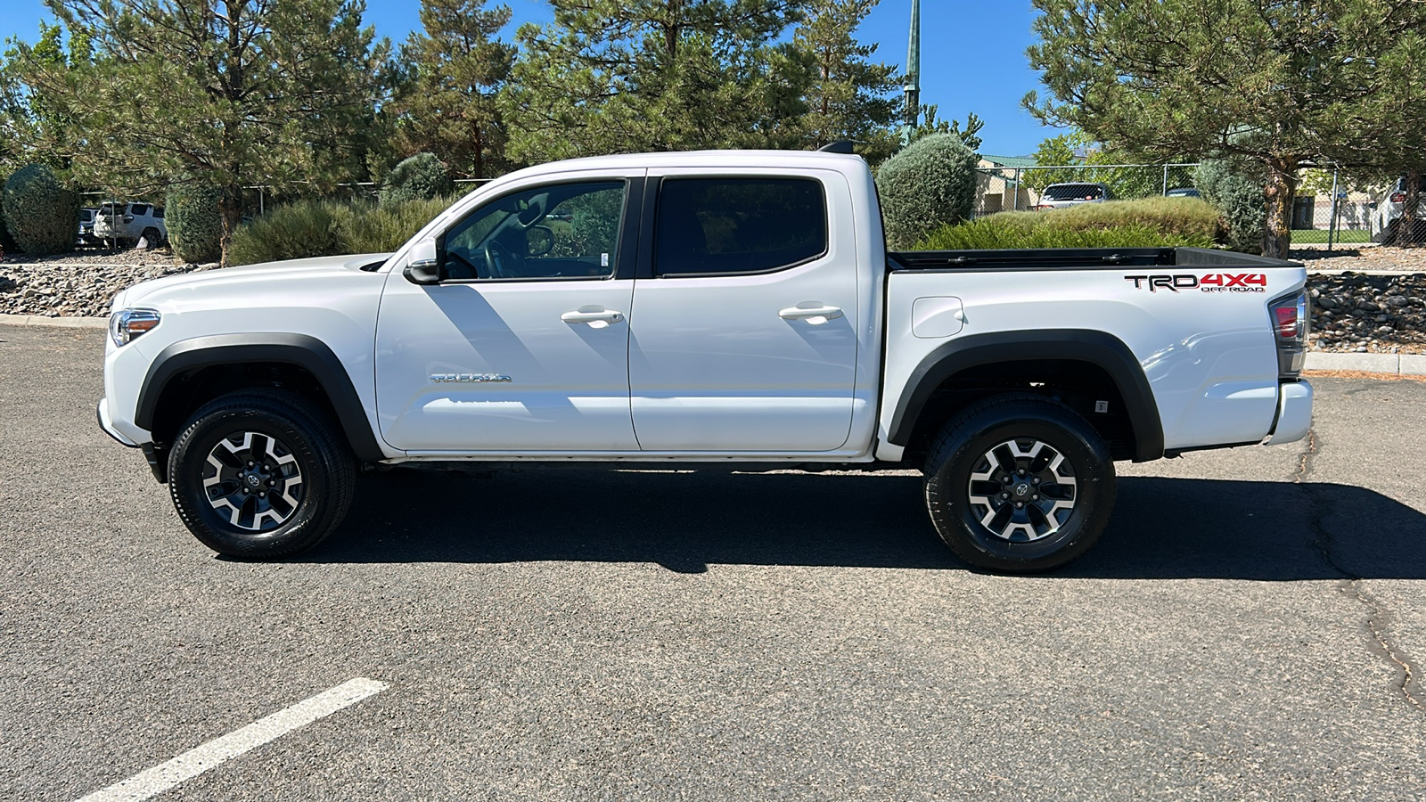 2021 Toyota Tacoma 4WD TRD Off Road 10