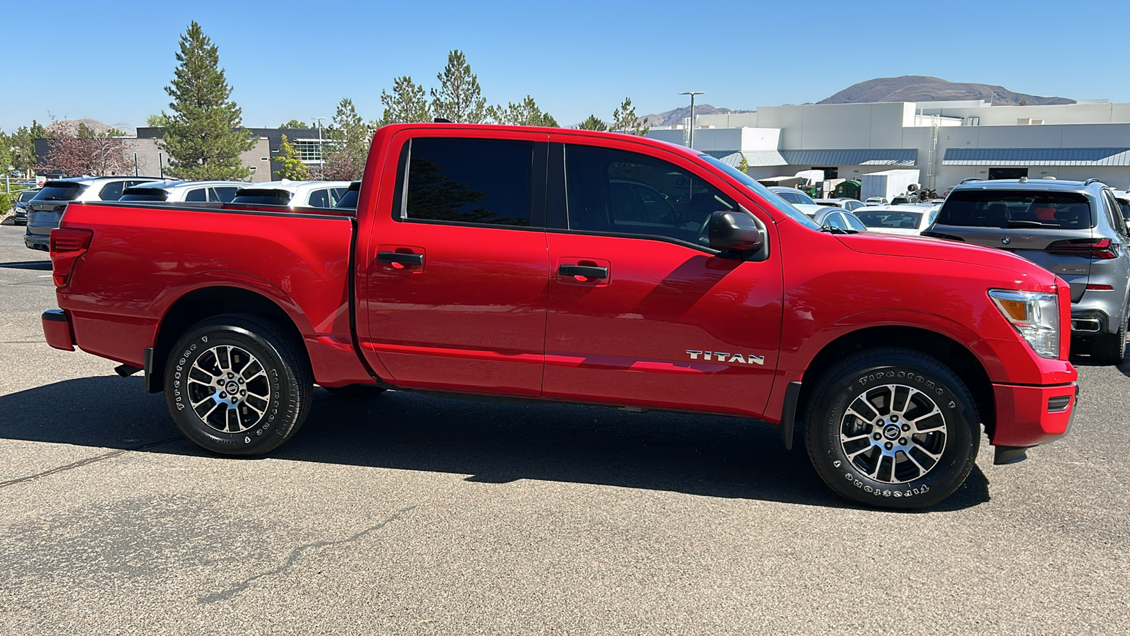 2022 Nissan Titan SV 5