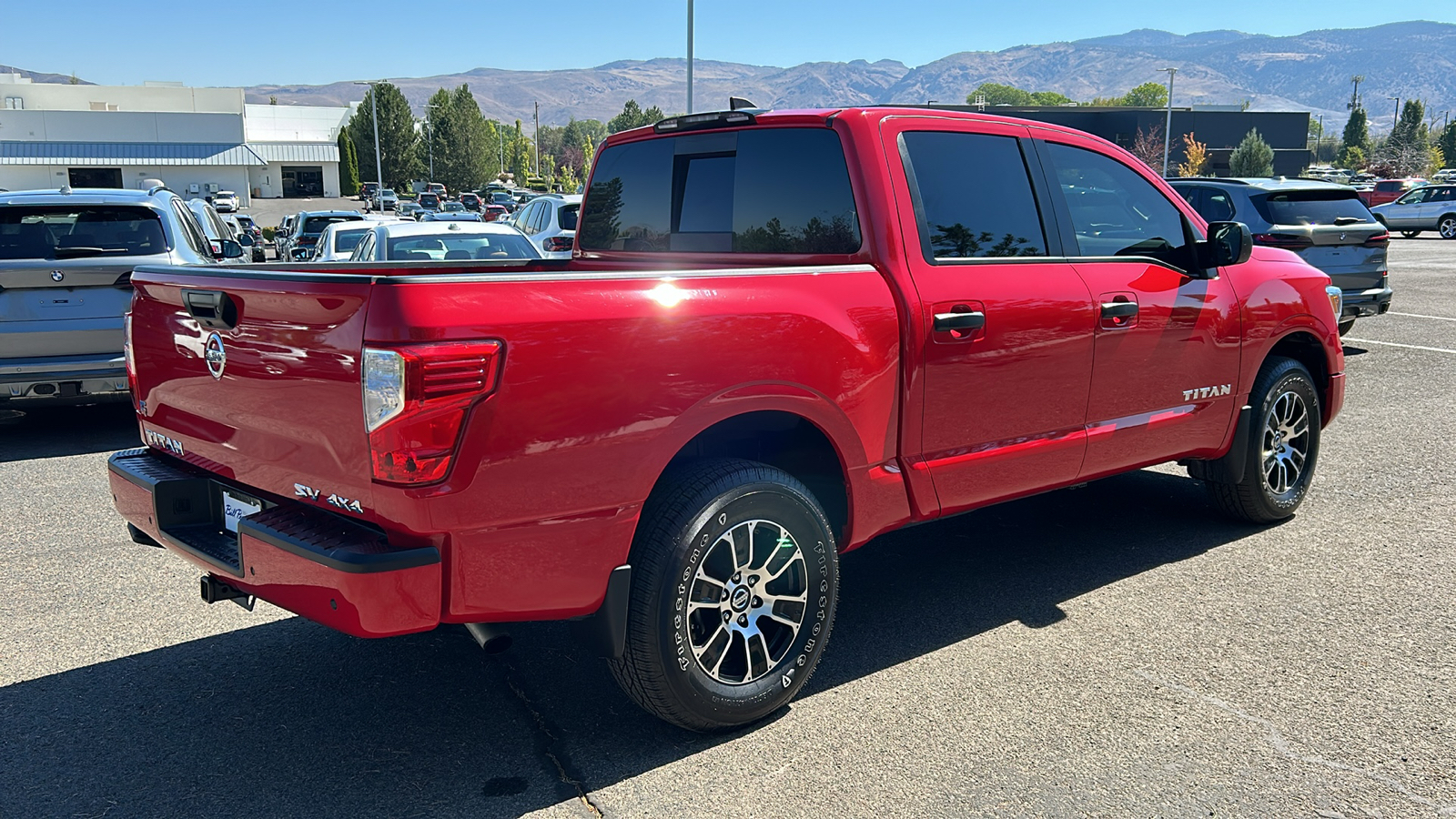 2022 Nissan Titan SV 6