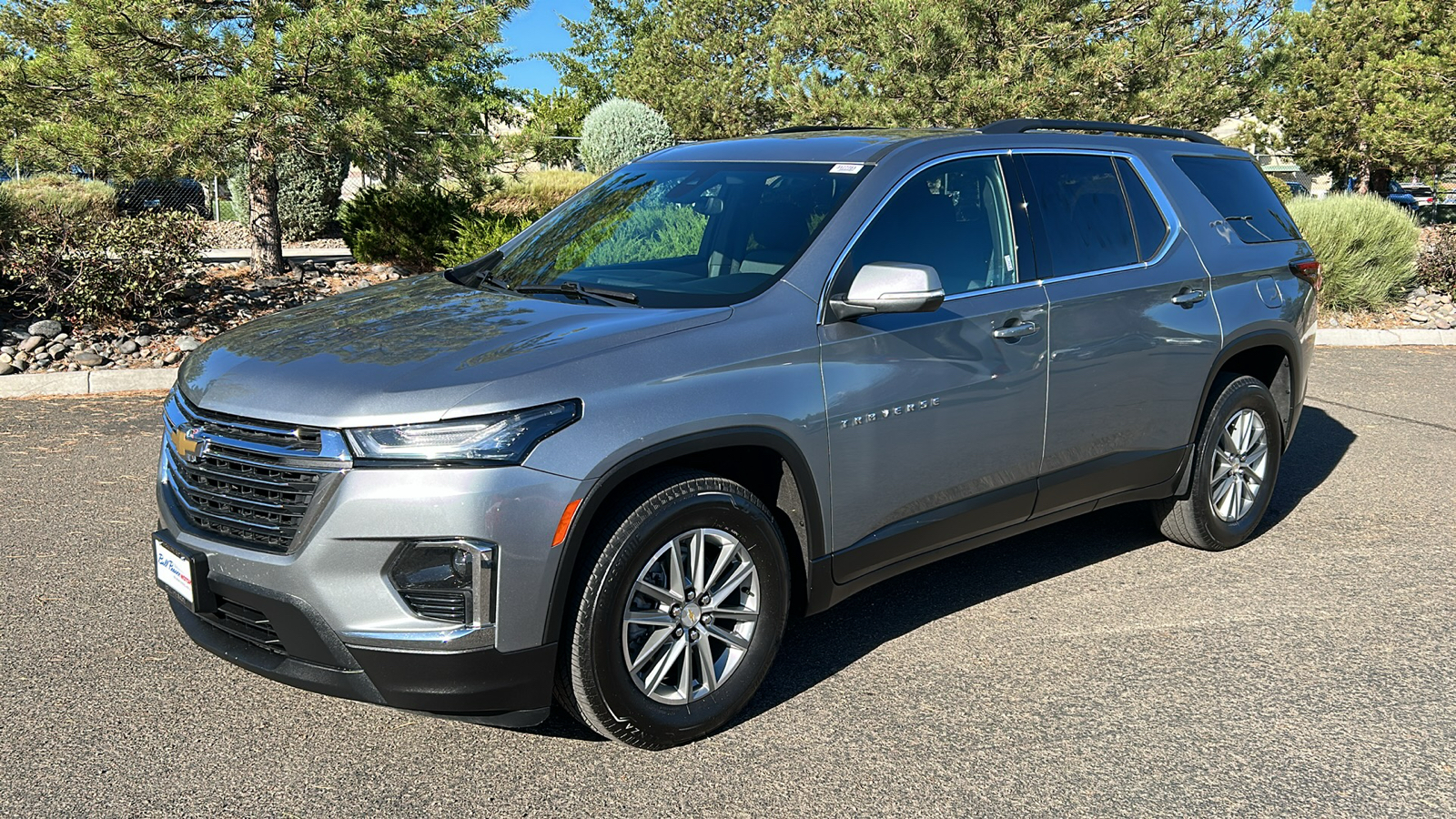 2023 Chevrolet Traverse LT Cloth 2