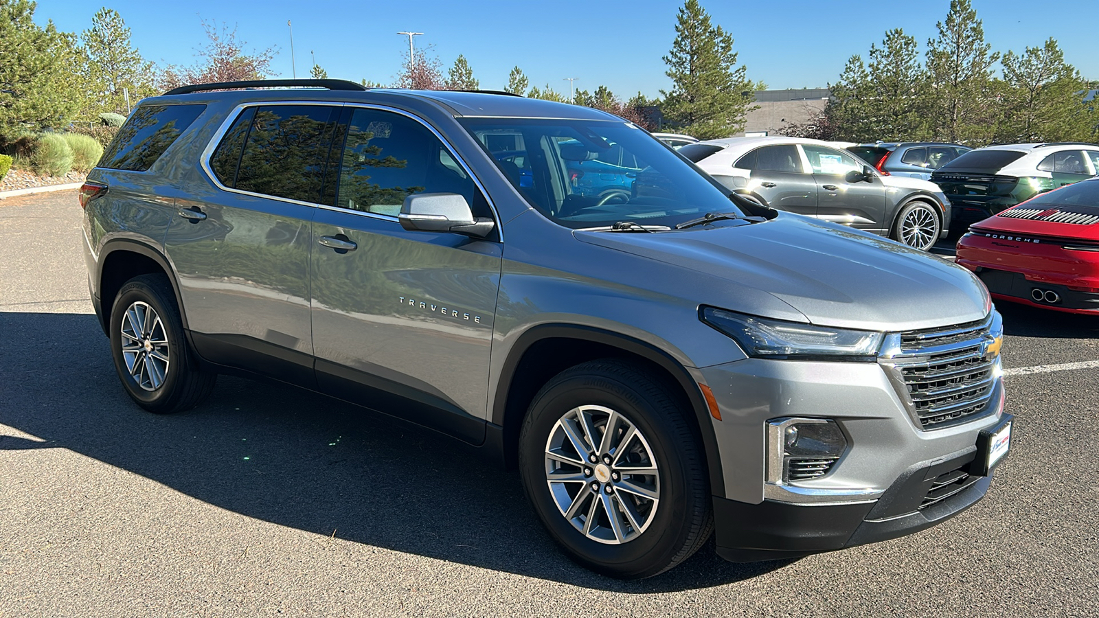 2023 Chevrolet Traverse LT Cloth 4