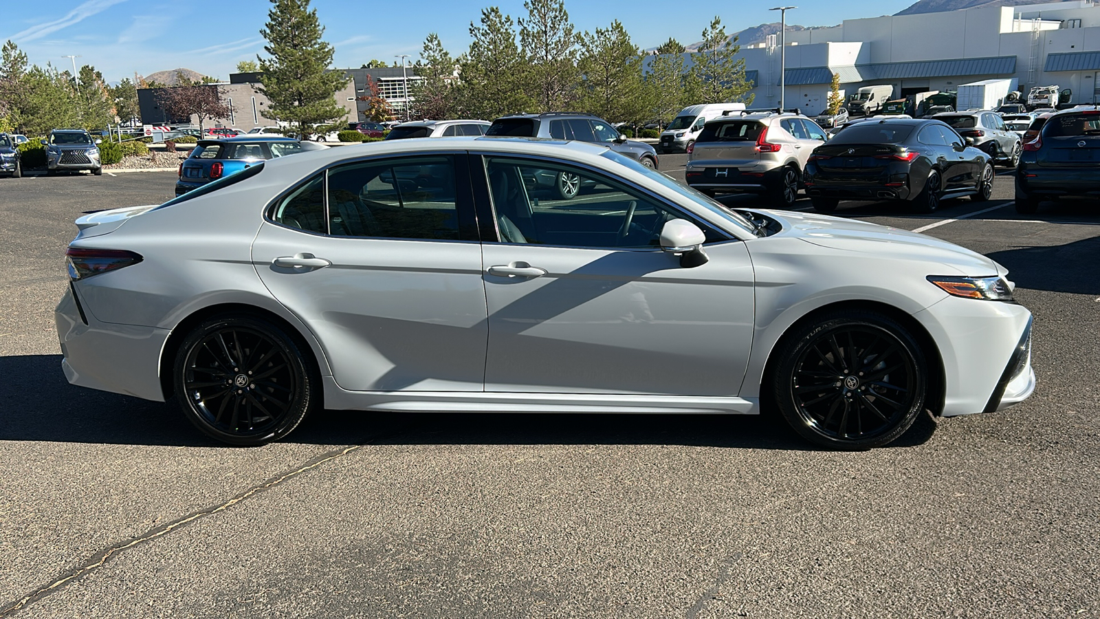 2022 Toyota Camry Hybrid XSE 5