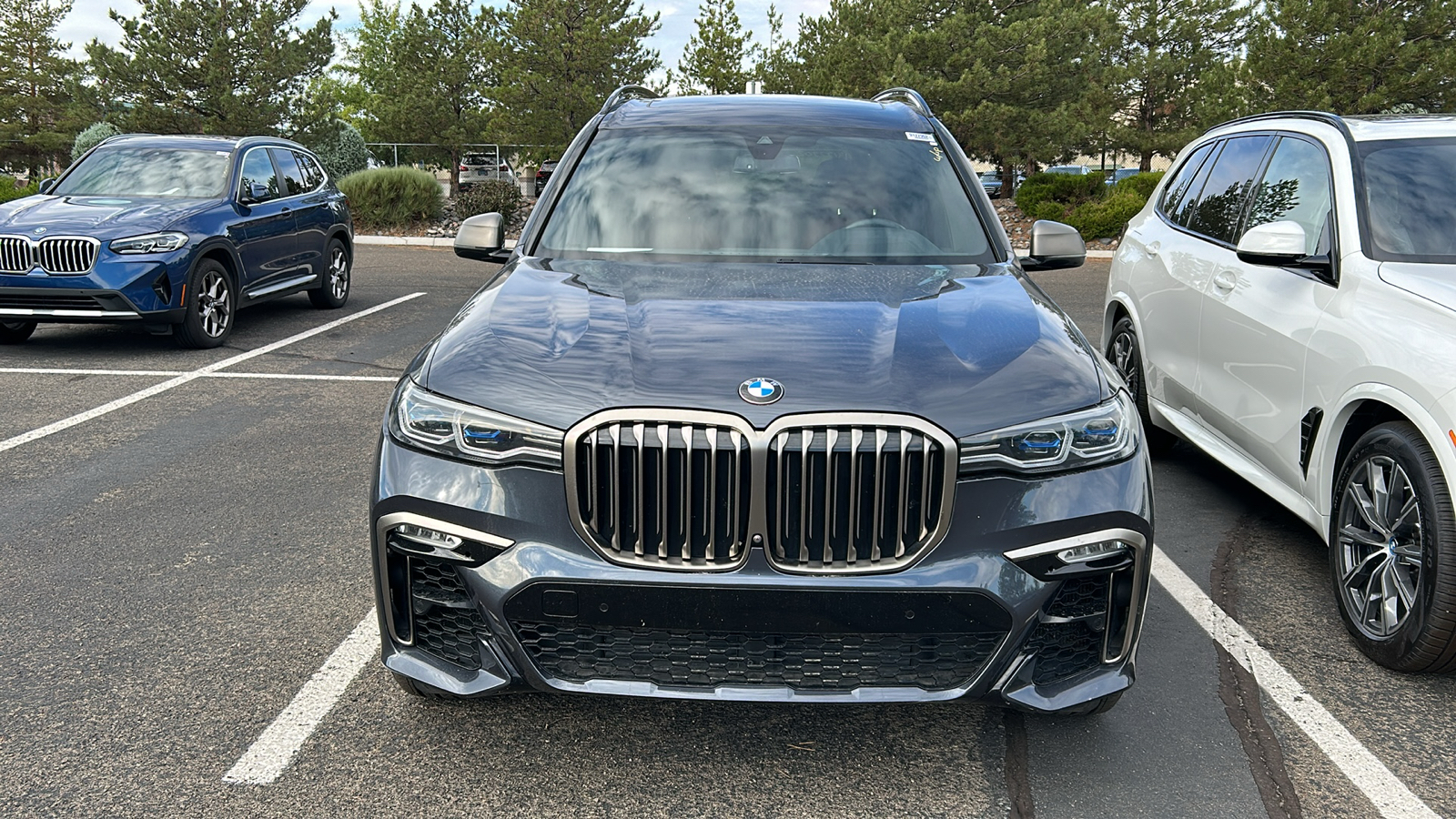 2020 BMW X7 M50i 2