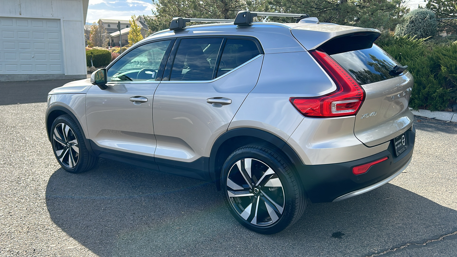 2023 Volvo XC40 Plus Bright Theme 9