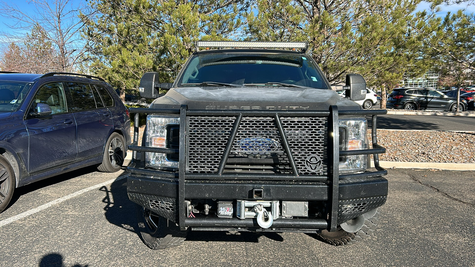 2019 Ford Super Duty F-350 DRW LARIAT 2