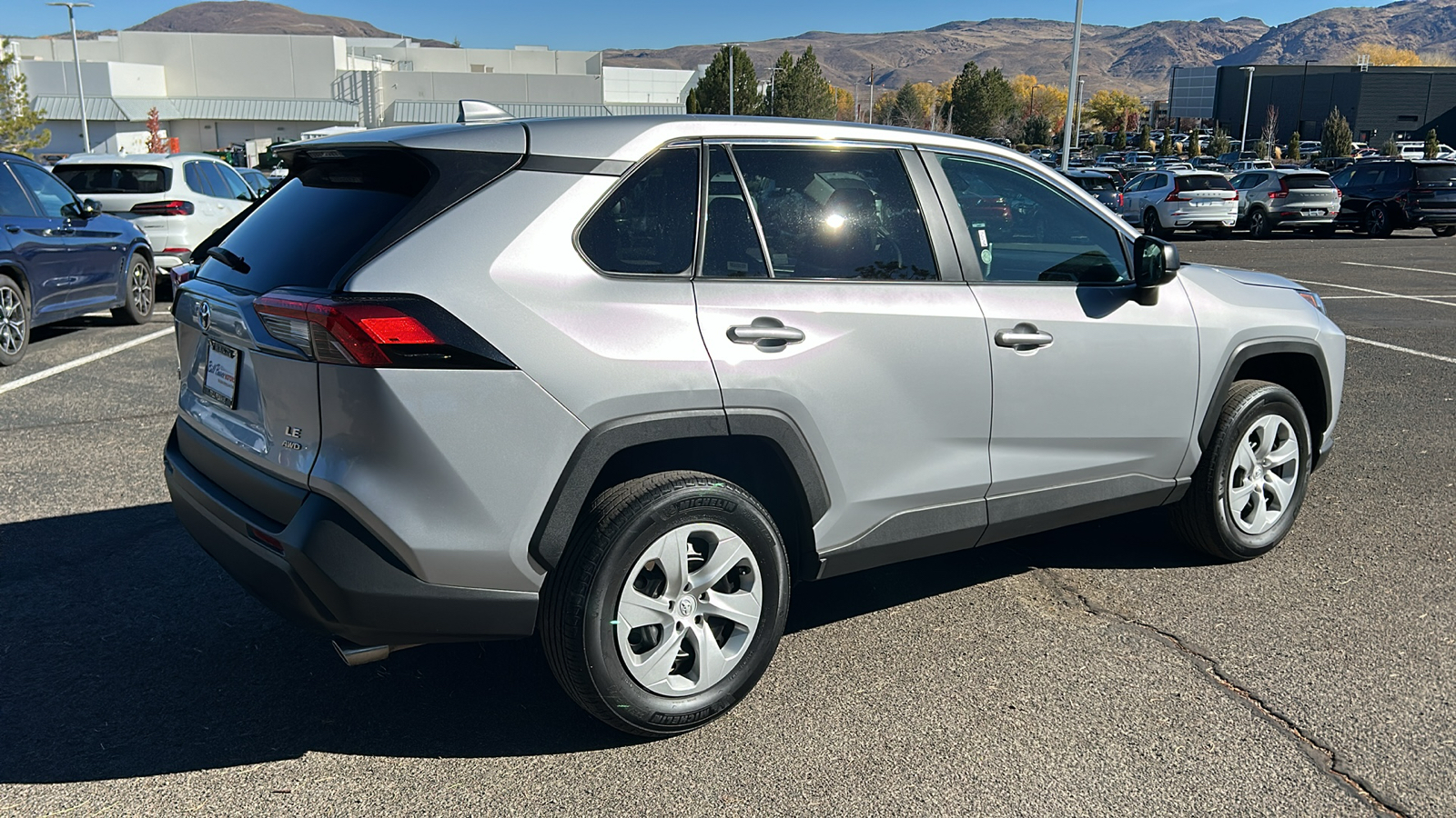 2023 Toyota RAV4 LE 6