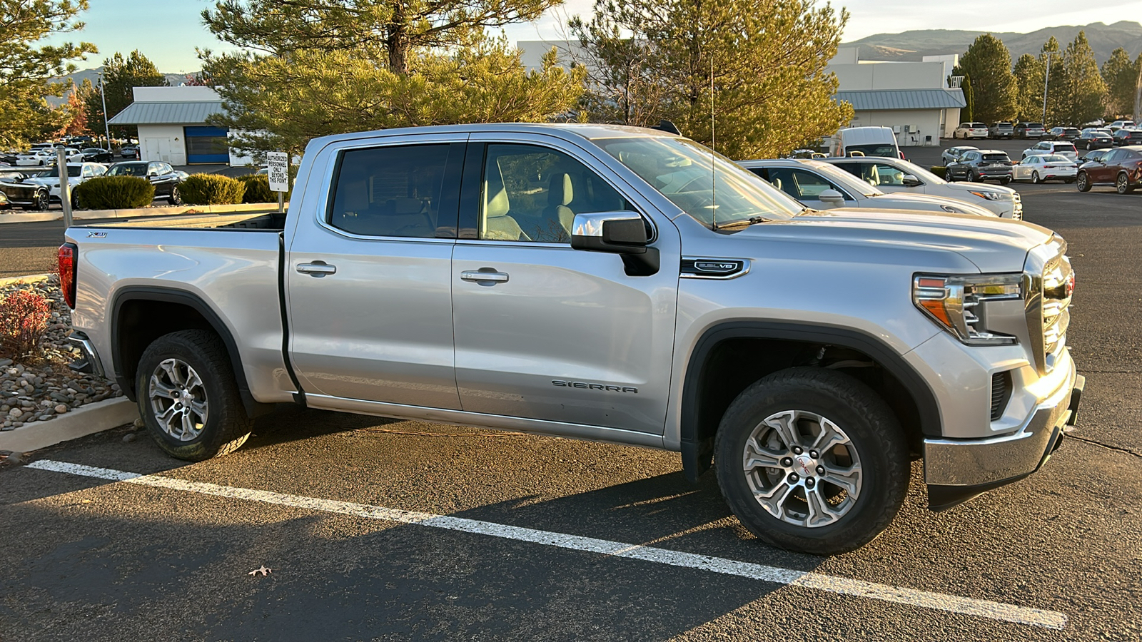 2020 GMC Sierra 1500 SLE 3