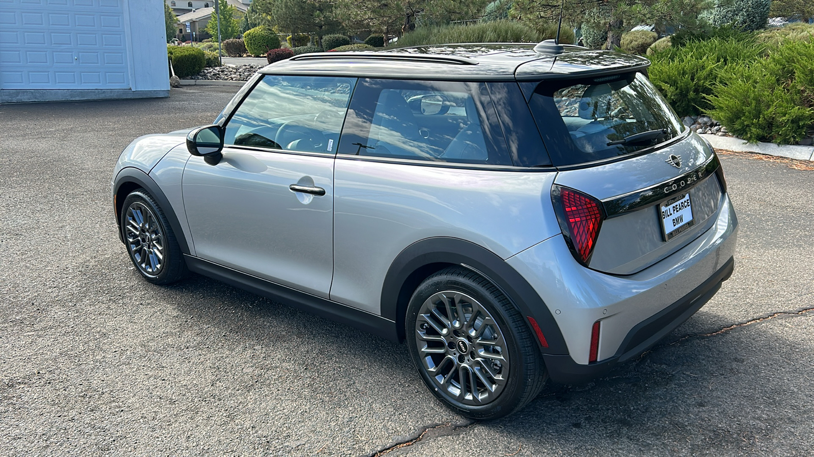 2025 MINI Hardtop 2 Door Cooper Signature Trim 10